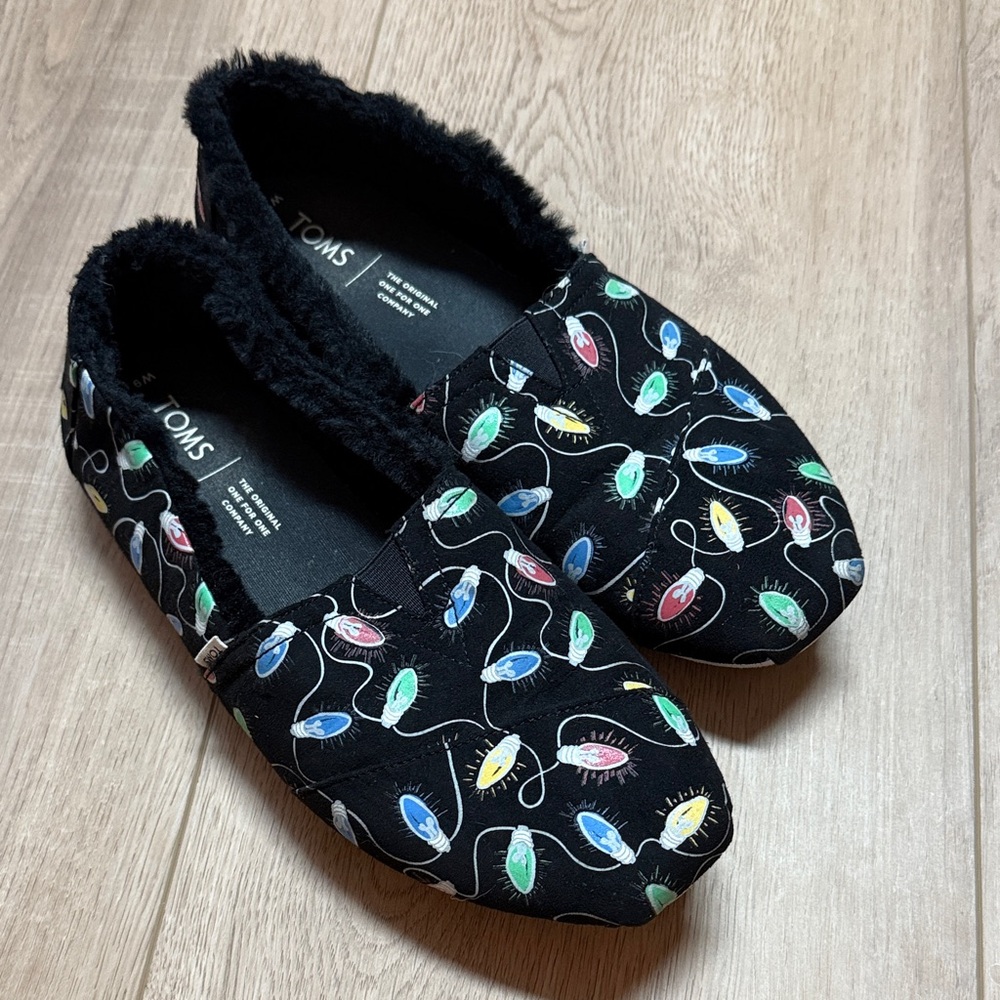Toms Black Slippers with Festive Print